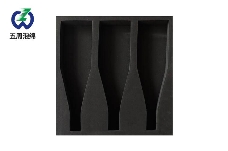 化妝品的包裝盒里用什么材質(zhì)的內(nèi)襯有檔次？